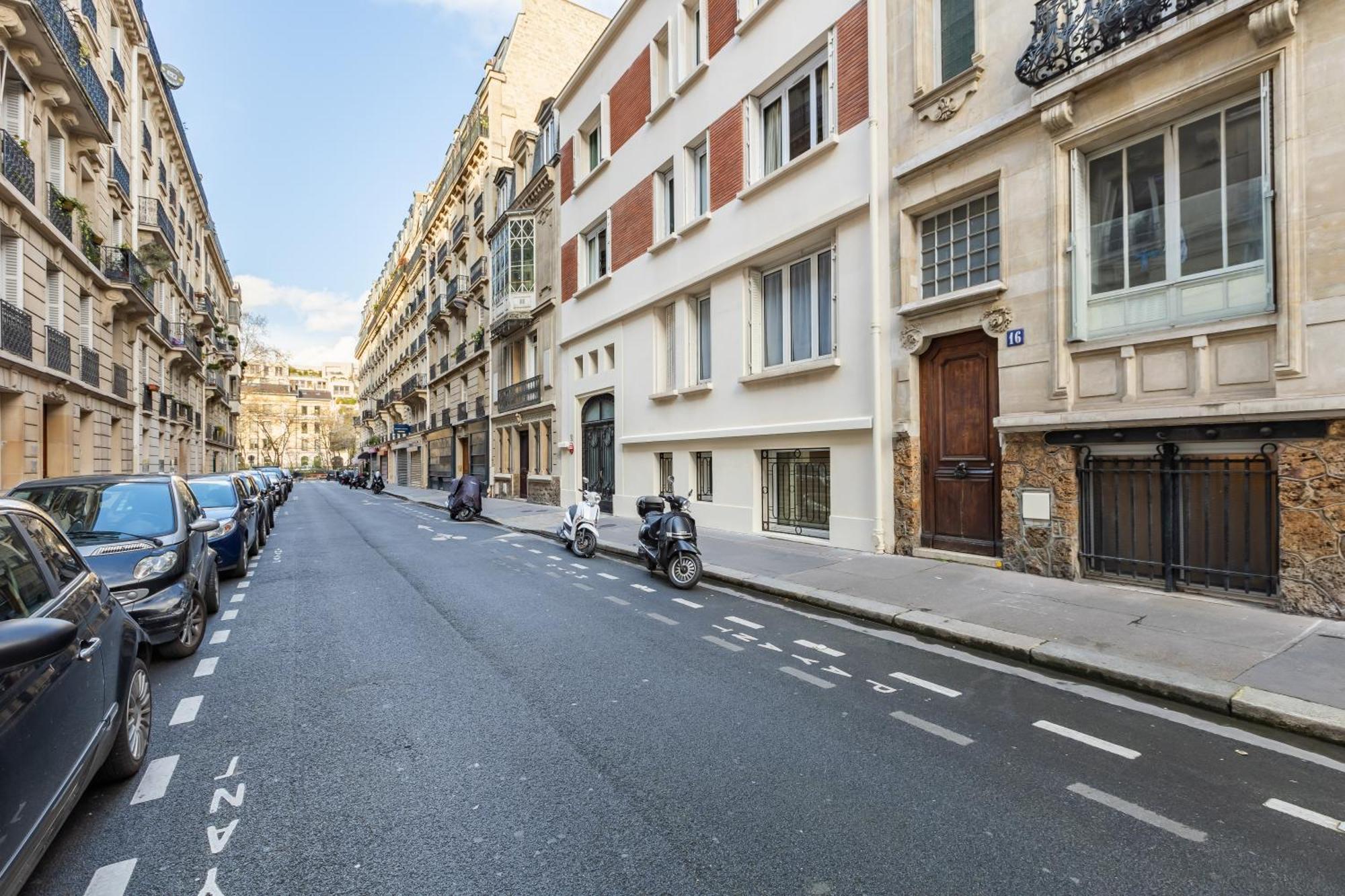 Appartement Spacieux 17eme - Batignolles Parijs